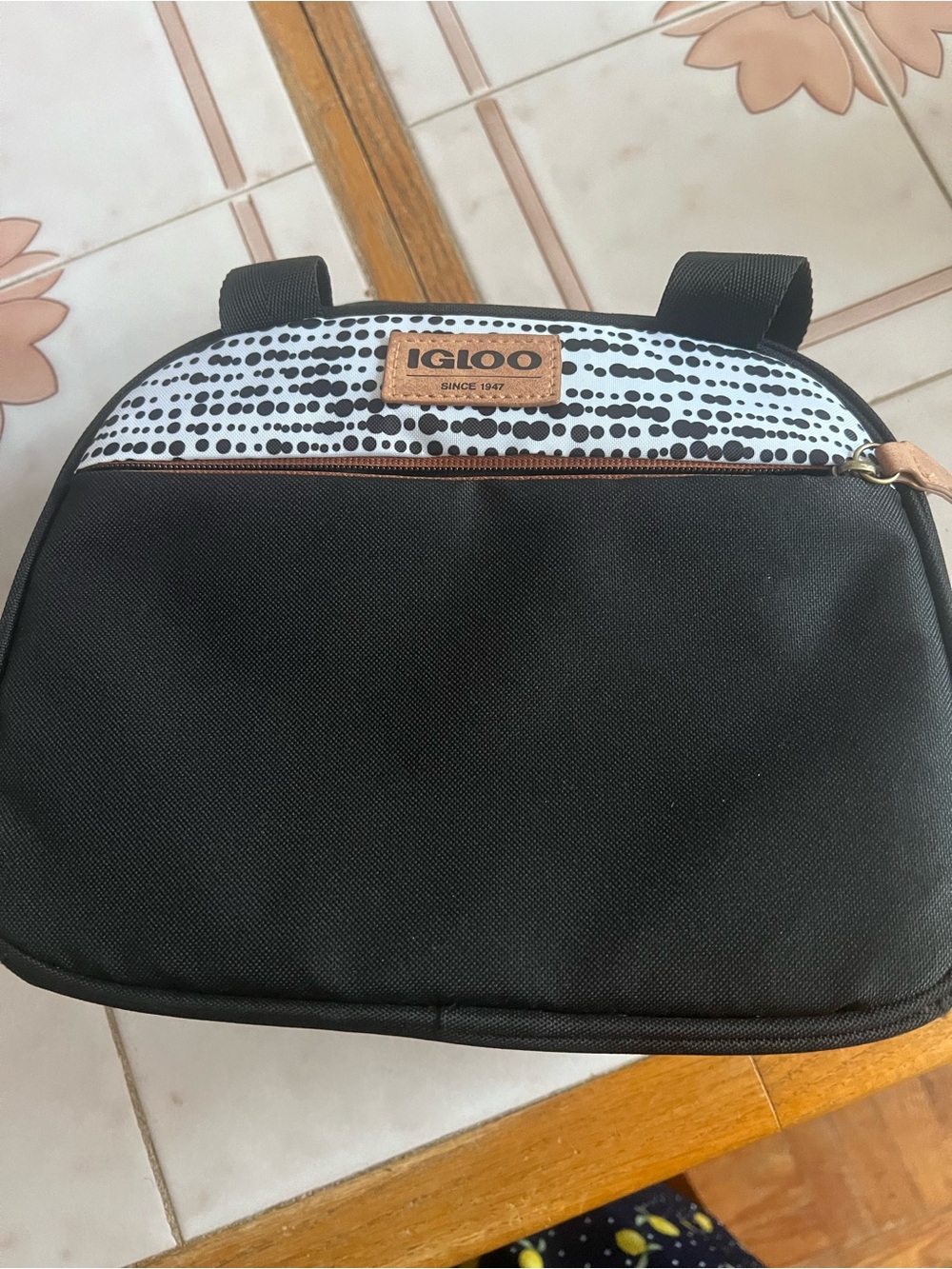 Igloo Black and White Dotted Men's Backpack Cooler